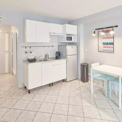 Long-term rental 32 m² studio in the 15th district of Paris, France