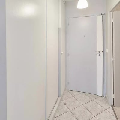 Long-term rental 32 m² studio in the 15th district of Paris, France
