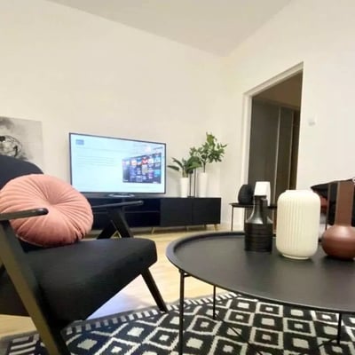 Long-term rental of a 3-room apartment, 90 m² in Warsaw, Poland