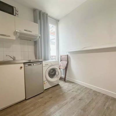 Long-term rental of a studio, 12 m² in Paris, France