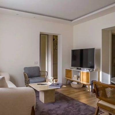 Long-term rental of a 3-room apartment, 85 m² in Belgrade, Serbia
