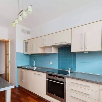 Долгосрочная аренда 2-комнатной квартиры 62 м² в Кракове, Польша