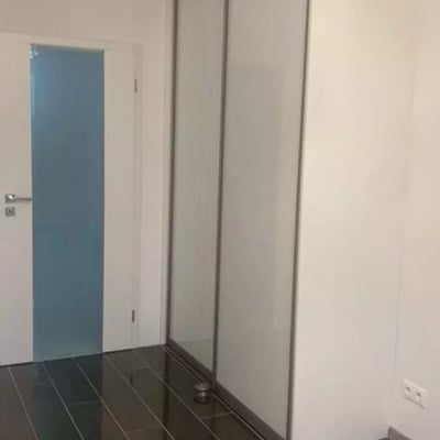 Langzeitmiete einer 3-Zimmer-Wohnung mit 76 m² und Balkon in Bratislava, Slowakei