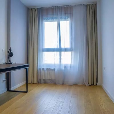 Langzeitmiete einer 3-Zimmer-Wohnung mit 82 m² in Belgrad, Serbien