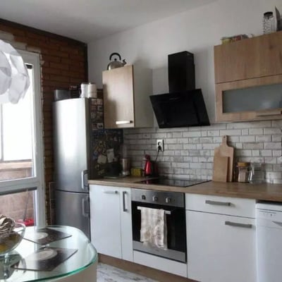 Alquiler a largo plazo de piso de 3 habitaciones, 70 m² en Bratislava, Eslovaquia