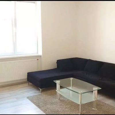 Langfristige Miete 2-Zimmer-Wohnung mit separater Küche in der Altstadt von Bratislava, Slowakei