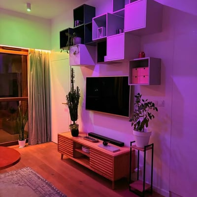 Alquiler a largo plazo de un apartamento de 47 m² con dos habitaciones y balcón en el distrito de Wola, Varsovia