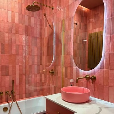 Alquiler a largo plazo de un apartamento de 47 m² con dos habitaciones y balcón en el distrito de Wola, Varsovia