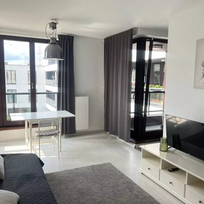 Langzeitmiete einer 46 m² großen Zwei-Zimmer-Wohnung mit Balkon im Warschauer Stadtteil Białołęka