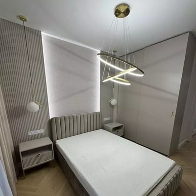 Langzeitmiete einer 55 m² großen Dreizimmerwohnung im Stadtteil Włochy, Warschau, Polen