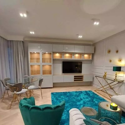 Langzeitmiete einer 55 m² großen Zweizimmerwohnung im Stadtteil Mokotów, Warschau, Polen