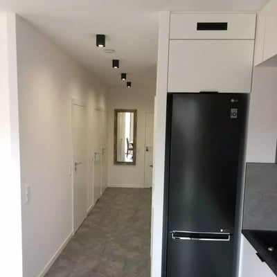 Alquiler a largo plazo de un piso de 3 habitaciones y 65m² en Cracovia, Polonia