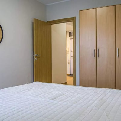 Long-term rental of a 2-room apartment 64m² in New Belgrade district, Belgrade, Serbia