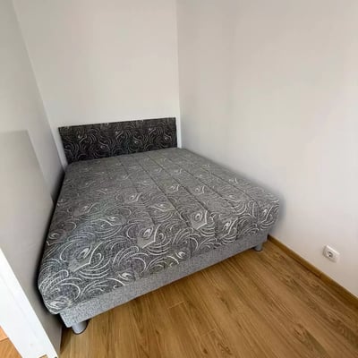 Alquiler a largo plazo de un piso de 2 habitaciones y 42m² en Nuevo Belgrado cerca del centro, Belgrado, Serbia