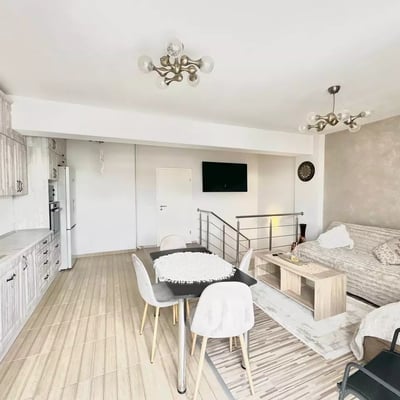 Долгосрочная аренда 3-комнатной квартиры 90 м² в Брашове, Румыния