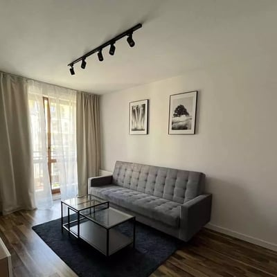 Langzeitmiete einer 2-Zimmer-Wohnung mit 53 m² im Bezirk Tarnogaj, Breslau, Polen