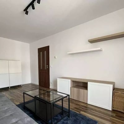 Langzeitmiete einer 2-Zimmer-Wohnung mit 53 m² im Bezirk Tarnogaj, Breslau, Polen