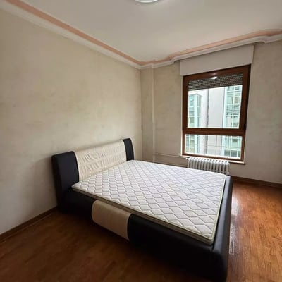 Location longue durée d’un appartement de 3 pièces 75m² dans le quartier Čukarica, Belgrade, Serbie