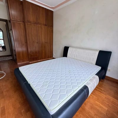 Location longue durée d’un appartement de 3 pièces 75m² dans le quartier Čukarica, Belgrade, Serbie
