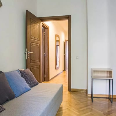 Long-term rental of 4-room apartment 92 m² in Belgrade, Serbia