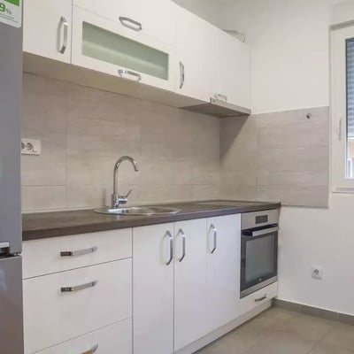 Langzeitmiete einer 2-Zimmer-Wohnung 47 m² in Voždovac, Belgrad, Serbien