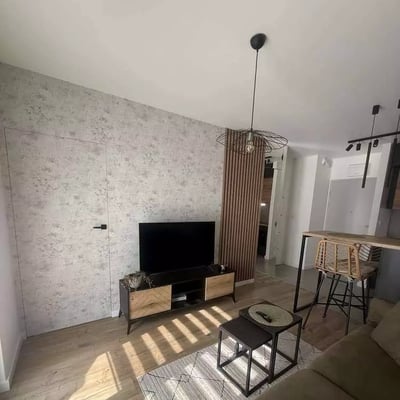 Location longue durée : appartement 2 pièces de 30 m² à Krowodrza, Cracovie, Pologne