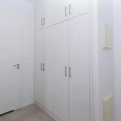 Alquiler a largo plazo: departamento de 2 habitaciones de 55 m² en Stare Miasto, Cracovia, Polonia