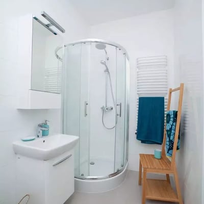 Alquiler a largo plazo: departamento de 2 habitaciones de 55 m² en Stare Miasto, Cracovia, Polonia