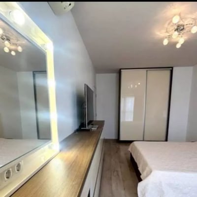 Langzeitmiete 4-Zimmer-Wohnung — Varna, Park Vazrazhdane, Bulgarien