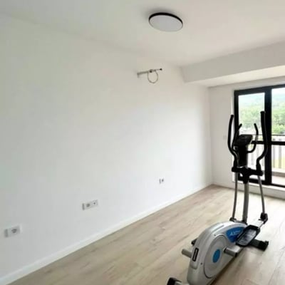 Langzeitmiete 4-Zimmer-Wohnung — Varna, Park Vazrazhdane, Bulgarien