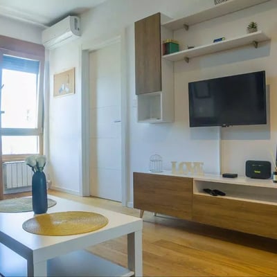 Langzeitmiete 2-Zimmer-Wohnung 36 m², Stadtteil Zvezdara, Belgrad, Serbien