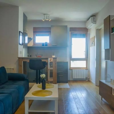 Langzeitmiete 2-Zimmer-Wohnung 36 m², Stadtteil Zvezdara, Belgrad, Serbien