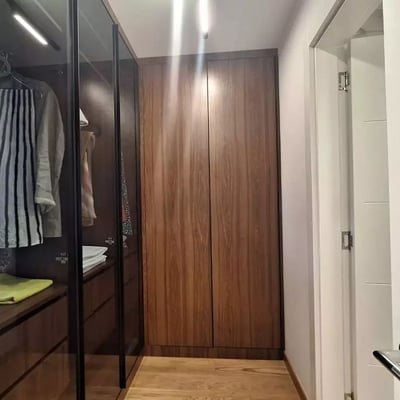 Long-term rental 4-room apartment 105 m² in New Belgrade district, Belgrade, Serbia