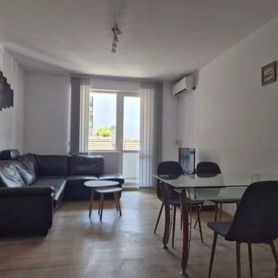 Location longue durée appartement 3 pièces, quartier Kolhozen Pazar, Varna, Bulgarie