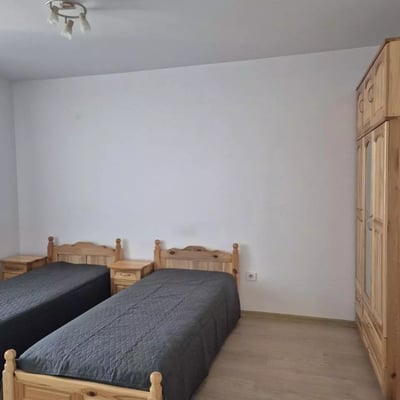 Location longue durée appartement 3 pièces, quartier Kolhozen Pazar, Varna, Bulgarie