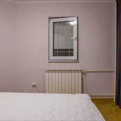 Alquiler a largo plazo apartamento de 2 habitaciones, 60 m², zona de Čukarica, Belgrado, Serbia
