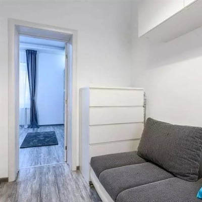 Location longue durée d’un appartement 2 pièces, 47 m², dans le centre-ville, Belgrade, Serbie