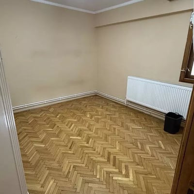 Location longue durée d’un appartement 4 pièces, 85 m², Constanța, Roumanie