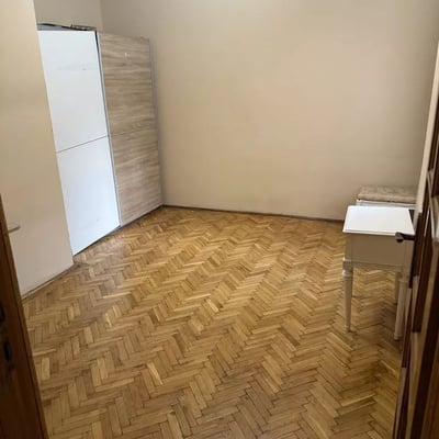 Location longue durée d’un appartement 4 pièces, 85 m², Constanța, Roumanie