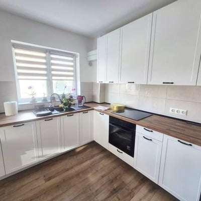 Долгосрочная аренда квартиры 2-комнатной, 52 м², Брашов, Румыния