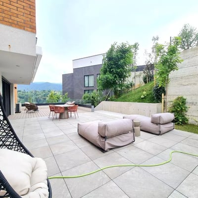 Долгосрочная аренда дуплекса с 3 спальнями, Брашов, Румыния