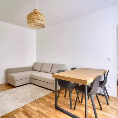 Long-term rental of a 2-room apartment, 54 m², Paris, France