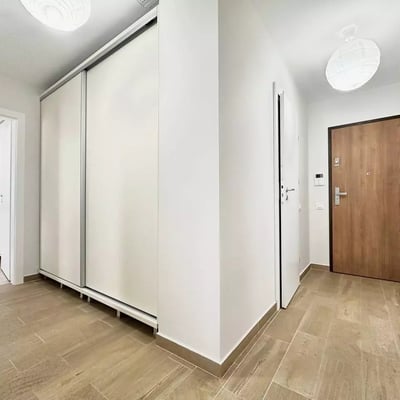 Долгосрочная аренда 2-комнатной квартиры в Брашове, Румыния