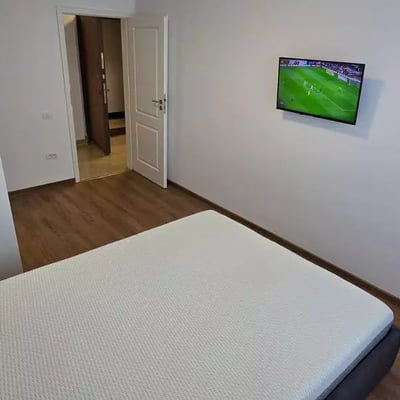 Alquiler a largo plazo de apartamento de 3 habitaciones 75 m² en Faleza Nord, Constanza, Rumanía