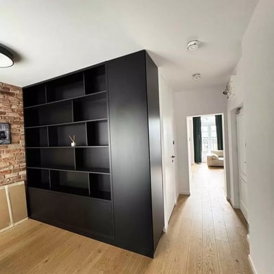 Location longue durée d’un appartement 3 pièces de 57 m² à Praga Południe, Varsovie, Pologne