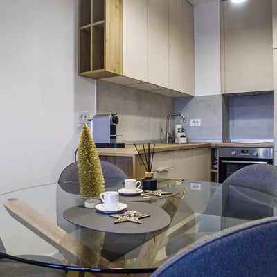 Langzeitmiete einer 2-Zimmer-Wohnung mit 40 m² im Sakura Park, Neu-Belgrad, Serbien