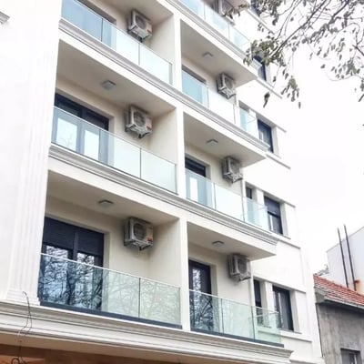 Alquiler a largo plazo de apartamento de 3 habitaciones 70 m² en Vračar, Belgrado, Serbia