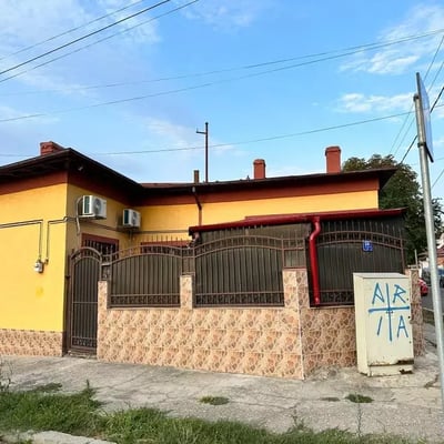 Долгосрочная аренда 3-комнатного дома 100 м² в районе Stadionul Farul / Faleza Nord, Констанца, Румыния