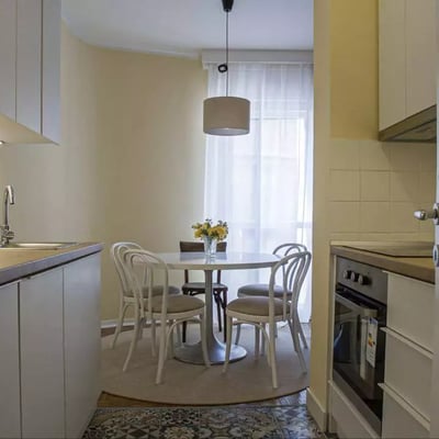 Langzeitmiete einer 3-Zimmer-Wohnung mit 70 m² im Stadtzentrum, Belgrad, Serbien