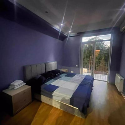 Location longue durée d’un appartement 3 pièces de 155 m² rue Chavchavadze, Batoumi, Géorgie